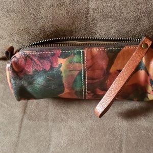 Patricia Nash wristlet